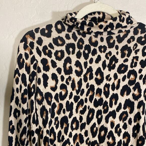 Ann Taylor leopard print long sleeve turtleneck top - Picture 2 of 6